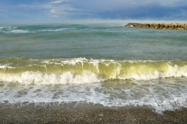 Rusya, Krasnodar bölgesi, Dzhubga. Karadeniz sonbahar sabah