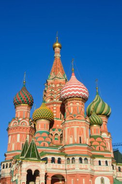 Moskova, Kızıl Meydan üzerinde Basil'in katedralde güneşli hava, Rusya Federasyonu