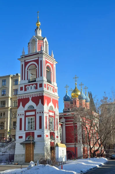 La chiesa di San Giorgio in via Varvarka a Mosca, Russia — Foto Stock