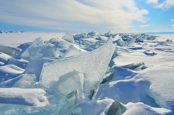 Grieta Peligrosa Hielo Del Lago Baikal Invierno —  Fotos de Stock