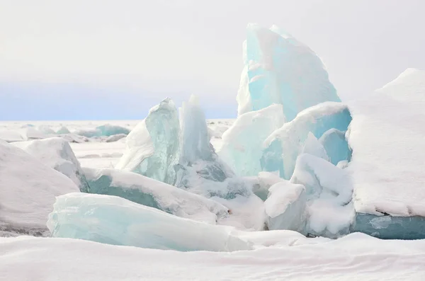 Ρωσία Λίμνη Βαϊκάλη Πάγος Hummocks — Φωτογραφία Αρχείου