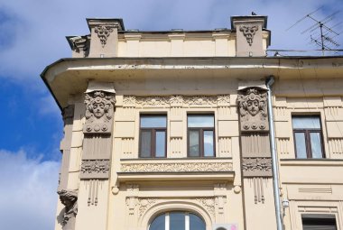 Moskova, Rusya, 15 Nisan 2017. Pokrovka street, evi 19. Fyodor Rakhmanov, 1898-1899 Yapim yili konut mimarisi detayları