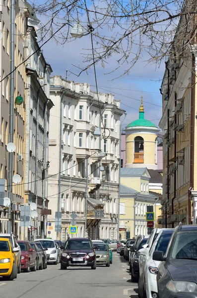 Moskou, Rusland, April, 15, 2017. Lente Archangelski lane — Stockfoto