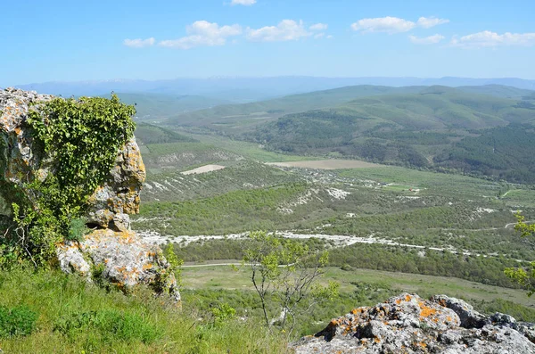Krim Lente Landschap Van Het Plateau Van Tepe Kermen Zonnige — Stockfoto