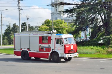 Sevastopol, Kırım'da, 08 Mayıs 2017. Ateş kamyonda Lazarev Meydanı