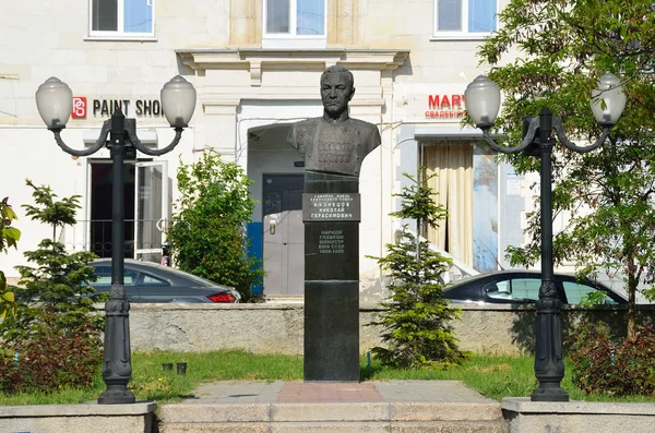 Sebastopol Crimea Mayo 2017 Bolshaya Morskaya Calle Monumento Almirante Flota — Foto de Stock