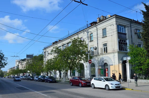 Szevasztopol Crimea Május 2017 Autók Közelében Ház Bolshaya Morskaya Street — Stock Fotó