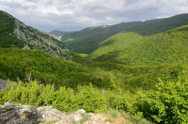 Kırım Büyük Kanyonu Nun Dağları — Stok fotoğraf