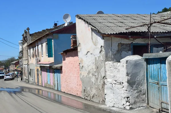 Bakhchisaray Crimea Abril 2017 Casas Antiguas Calle Roza Lyuksenburg Bakhchisaray — Foto de Stock