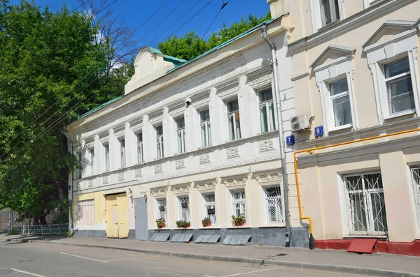 Ryssland, Moskva, gamla herrgård i Serebryanichesky lane, hus 7 — Stockfoto