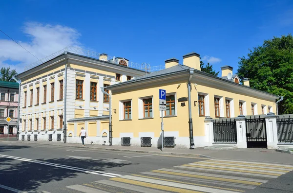 Moscú Rusia Junio 2017 Calle Vorontsovo Edificio Granja Siglos Xviii —  Fotos de Stock