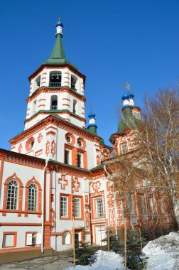 Tanrı Irkutsk'ın Kutsal haç yüceltme güneşli günde Kilisesi