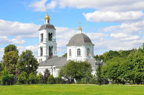 Moscú Tsaritsyno Iglesia Santísima Virgen Primavera Vivificante — Foto de Stock