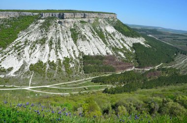 Kırım'da, mount Besh-Kosh Bakhchysaray yakın. Yayla Chufut-Kale, Kuzey taraftan göster