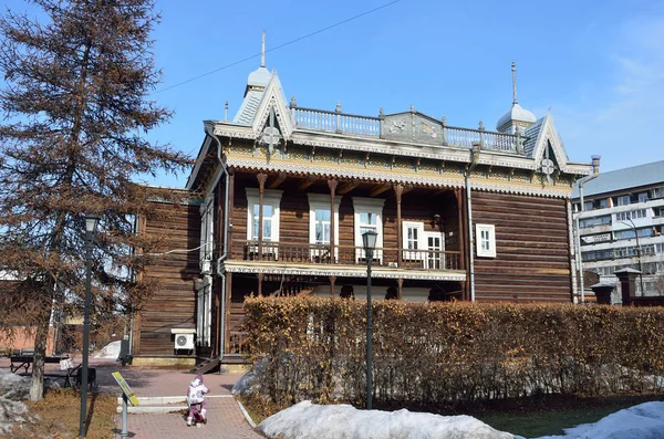 Irkutsk, Russia, 16 marzo 2017. Complesso storico e architettonico "Casa d'Europa", il Museo del tè. Via degli eventi di dicembre, 77. Irkutsk — Foto Stock