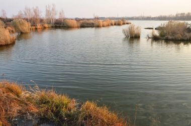 Wudalianchi sonbaharda Kuzey Çin'in küresel Geopark Gölü Yaoquan