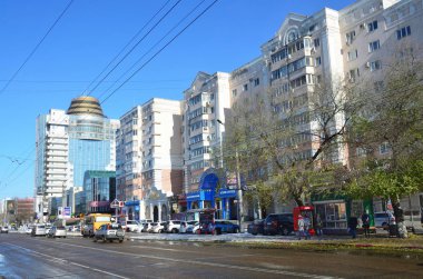 Blagoveshchensk, Rusya, Ekim, 21, 2017. Blagoveshchensk Ekim 50 yıl sokakta arabalar 