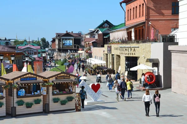 Irkutsk Rusia Marzo 2017 Gente Caminando Antiguo Barrio 130 Irkutsk — Foto de Stock