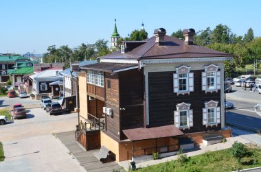 Irkutsk, Rusya, Ağustos, 29, 2017. 130 çeyrek net yaz günde Irkutsk'da tarz eski arabalar vardır