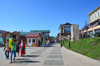 Irkutsk, Rusya, Ağustos, 29, 2017. İnsanlar eski tarz 130-inci çeyrekte Irkutsk'da 