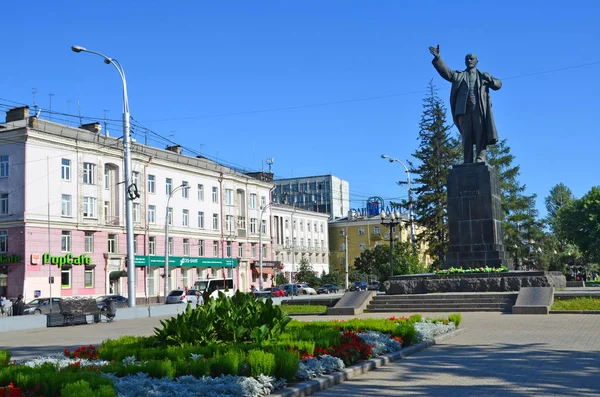 Irkutsk, Rusya, Ağustos, 29, 2017. Lenin için anıt yaz