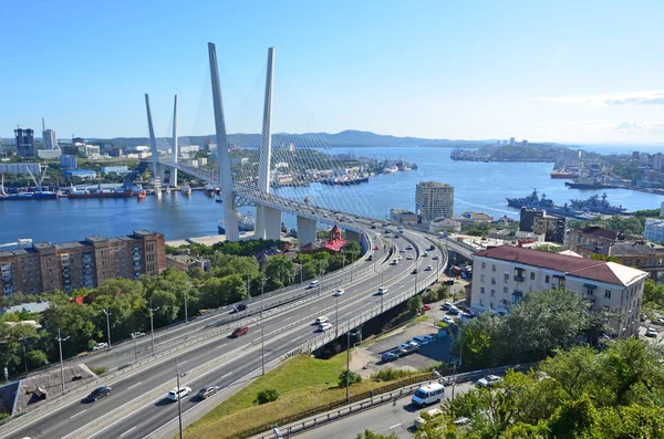 Vladivostok Rusia Agosto 2017 Puente Sobre Bahía Del Cuerno Oro — Foto de Stock