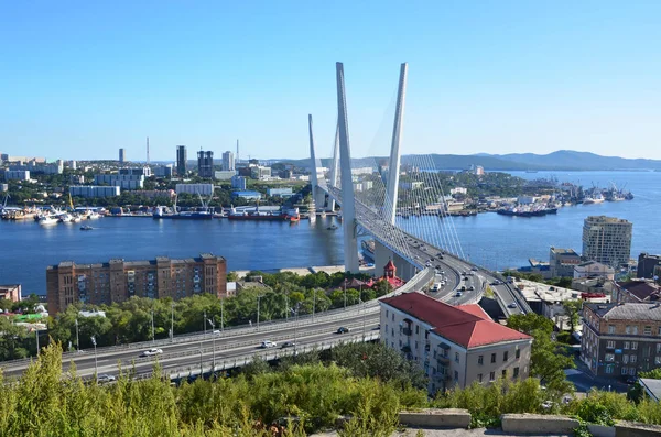 Vladivostok Rusia Puente Sobre Bahía Zolotoy Rog Vladivostok Día Soleado — Foto de Stock