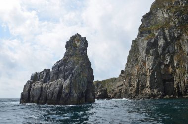 Rusya, Primorskiy bölge, Rimsky Korsakov bulutlu havalarda Japonya Denizi'ndeki adalar Adaları