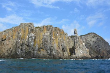 Rusya, Primorskiy bölge, Rimsky Korsakov bulutlu havalarda Japonya Denizi'ndeki adalar Adaları