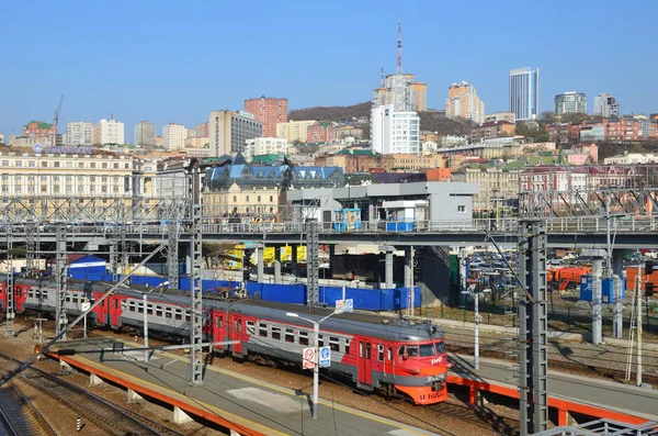 Vladivostok Rusia Octubre 2017 Tren Que Llega Vladivostok Estación Tren — Foto de Stock