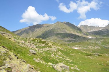 Kafkas biyosfer rezervi Vadisi Nehri beyaz biyosfer rezerv, güneşli gün nehirde Imeretinka Vadisi
