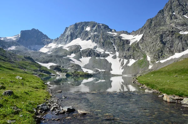 夏のロシア 西コーカサス山脈 Imeretinskoye — ストック写真