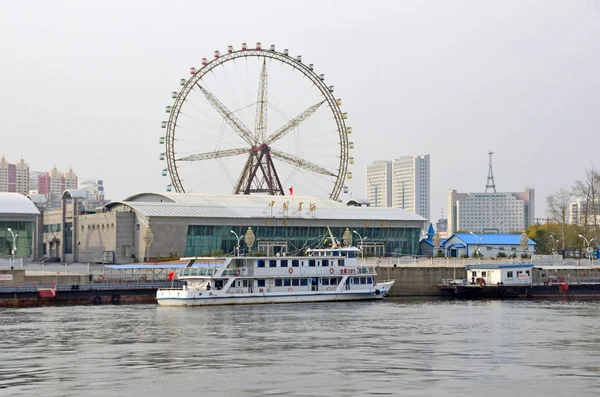 Blagoveshchensk, Rusya, Ekim, 20, 2017. Nokta Heihe Çin şehir Blagoveshchensk Rus şehir için sınır