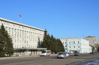 Blagoveshchensk, Rusya, Ekim, 21, 2017. Araba Blagoveshchensk Lenin Caddesi üzerinde