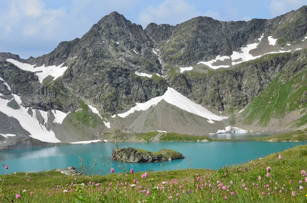 Rússia Cáucaso Ocidental Lago Imeretinskoye Verão — Fotografia de Stock