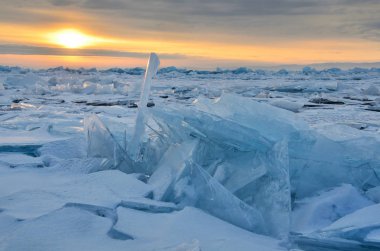 Rusya, Baykal Gölü, buz Tepecik gündoğumu