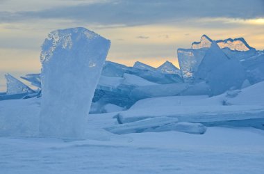 Rusya, Baykal Gölü, buz Tepecik gündoğumu
