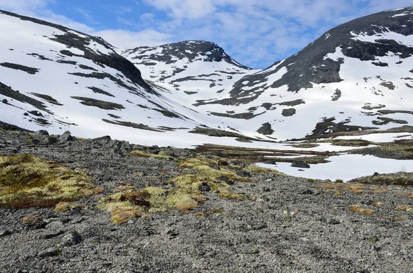 Rusya, Kola Yarımadası, Khibiny dağlarda yaz