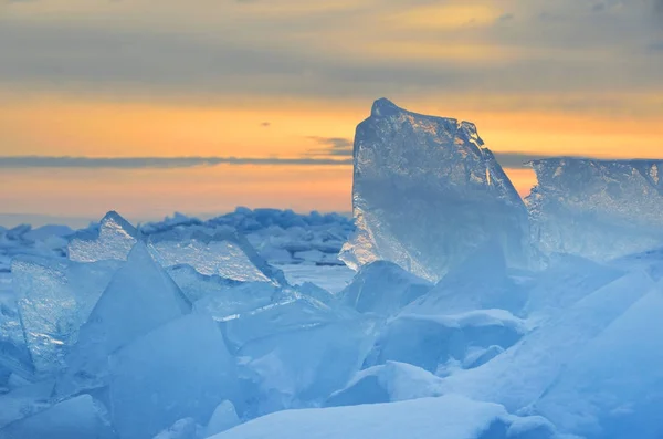 Rusia Lago Baikal Hummocas Hielo Amanecer —  Fotos de Stock