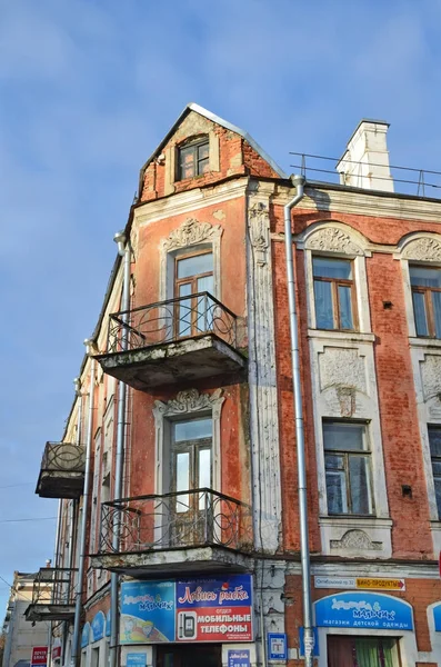 プスコフ ロシア 2017 ヴァシリ Potashev アドレスで構築された 1910 年の集合住宅 プスコフ Oktyabrsky — ストック写真
