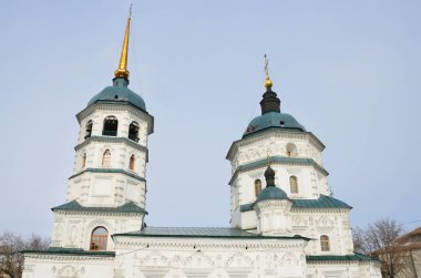 Holy Trinity Kilisesi erken Bahar, Rusya Irkutsk'da şehir içinde