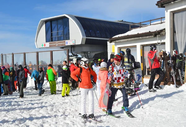 Posa Khutor Sochi Russia January 2018 Skiers Upper Cable Car — Stock Photo, Image