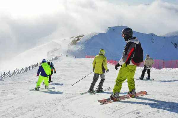 Rosa Khutor Soczi Rosja Stycznia 2018 Man Snowboard Ośrodek Narciarski — Zdjęcie stockowe