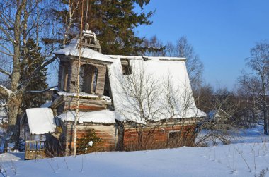 Rusya. Arkhangelsk region, Plesetsk İlçesi, Mikhailovskoye (Isakovskaya) Köyü terk edilmiş. Şapel Kutsal Meryem ve Aziz Cosmas ve Damian, 19. yy