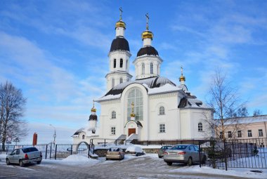 Arkhangelsk, Rusya, 20 Şubat 2018. Araba church (Uspenskaya Kilisesi) Meryem varsayım Arkhangelsk içinde Loginov sokakta yakınındaki
