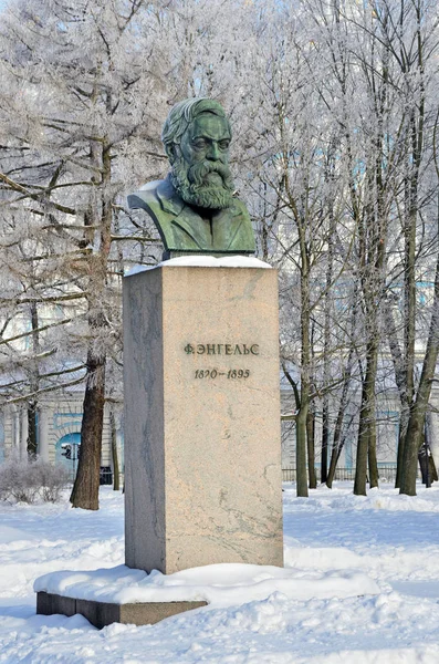 Petersburg Oroszország Február 2018 Friedrich Engels Mellszobra Kerti Földben Szmolnij — Stock Fotó