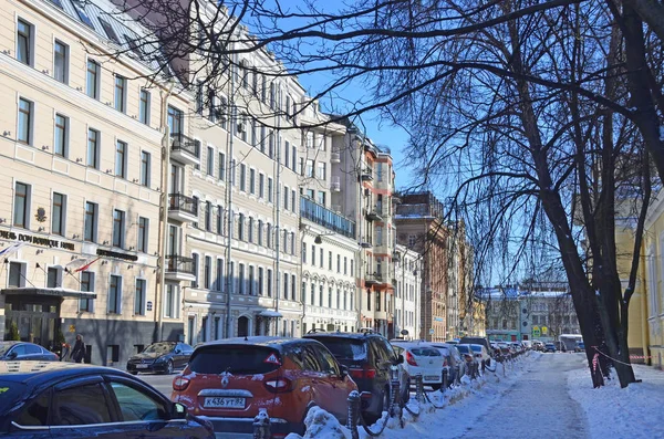 Санкт Петербург Росія Лютого 2018 Році Автомобілі Припарковані Стороні Gangutskaya — стокове фото
