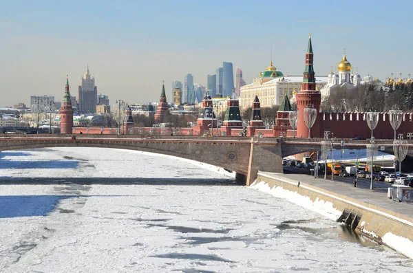 Russia Moscow Kremlevskaya Embankment Winter — Stock Photo, Image