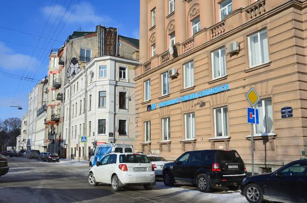 サンクトペテルブルグ ロシアは 2018 Gangutskaya 路上駐車 — ストック写真