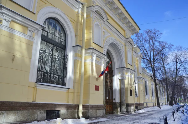 San Petersburgo Rusia Febrero 2018 Edificio Encuentra Intersección Del Carril —  Fotos de Stock